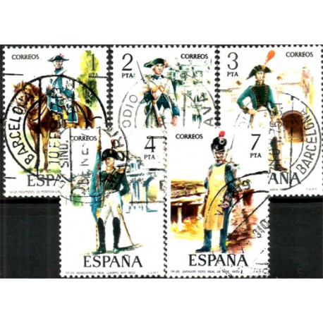 (2277 a 2281) 1975. Serie Completa. Uniformes Militares (Usado)